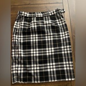 Joan Rivers plaid pencil skirt